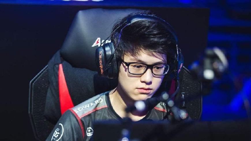 【8点见】中国申办2030年足球世界杯？ 体育总局回应.